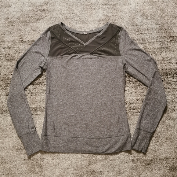 Lululemon just breathe long sleeve - Picture 7 of 11